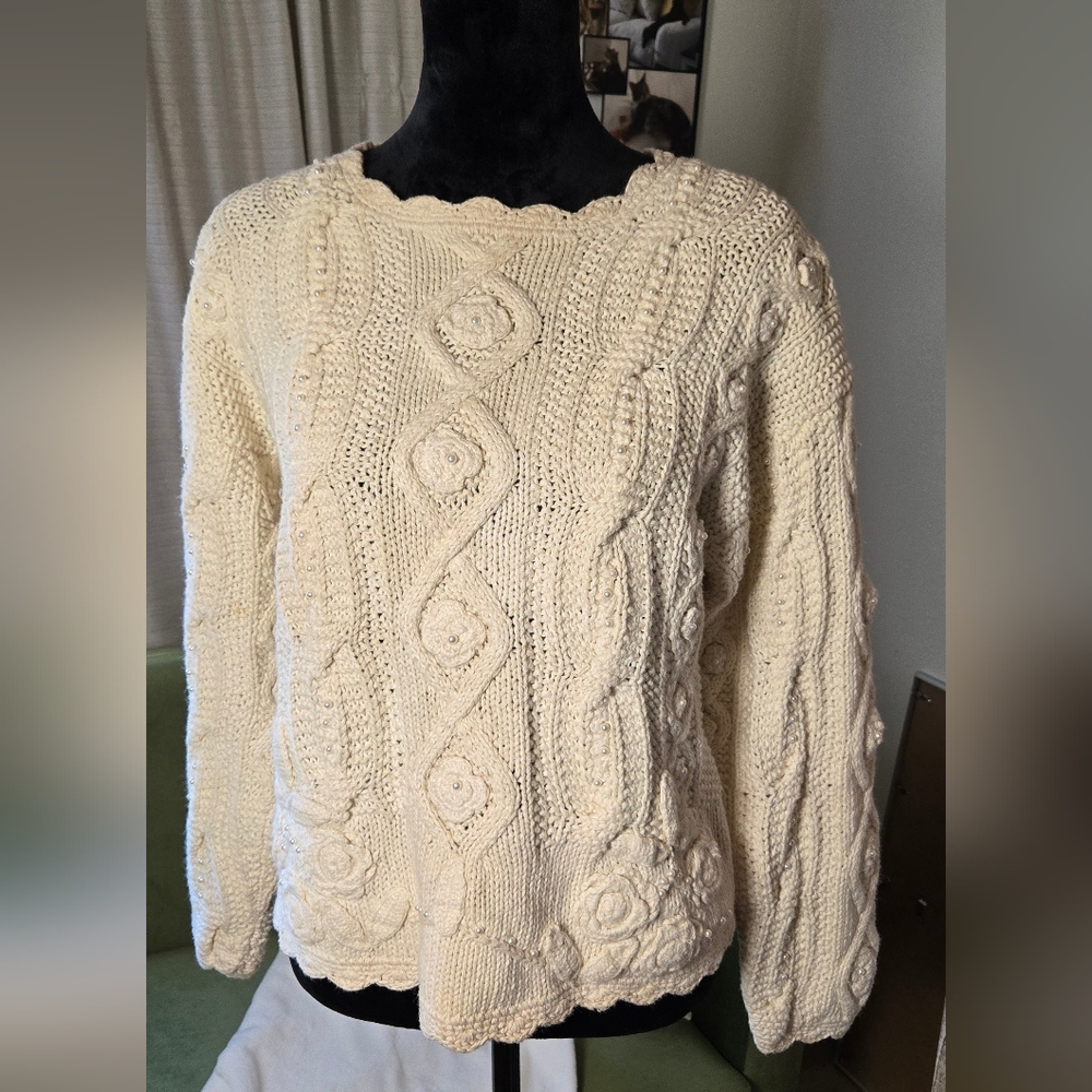 Vintage 90’s Pearl Embellished Floral Textured Cable Knit Oversized Sweater